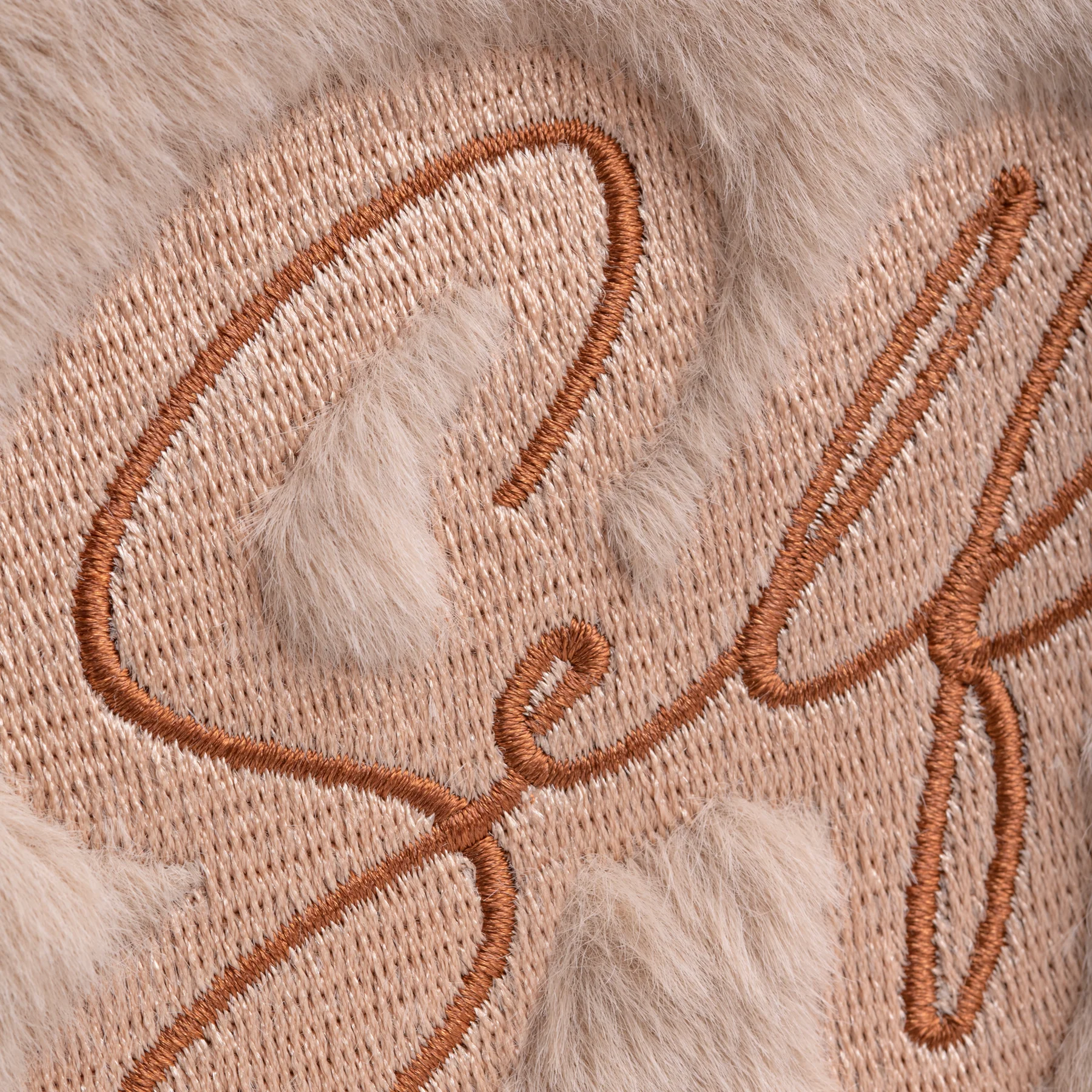 Fluffy Beauty - Beige - Image 4