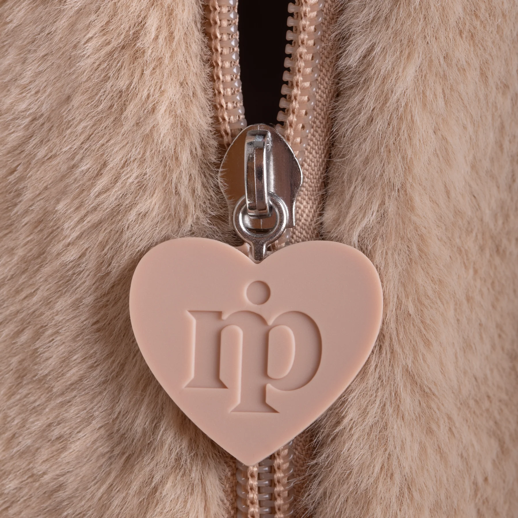 Fluffy Beauty - Beige - Image 5