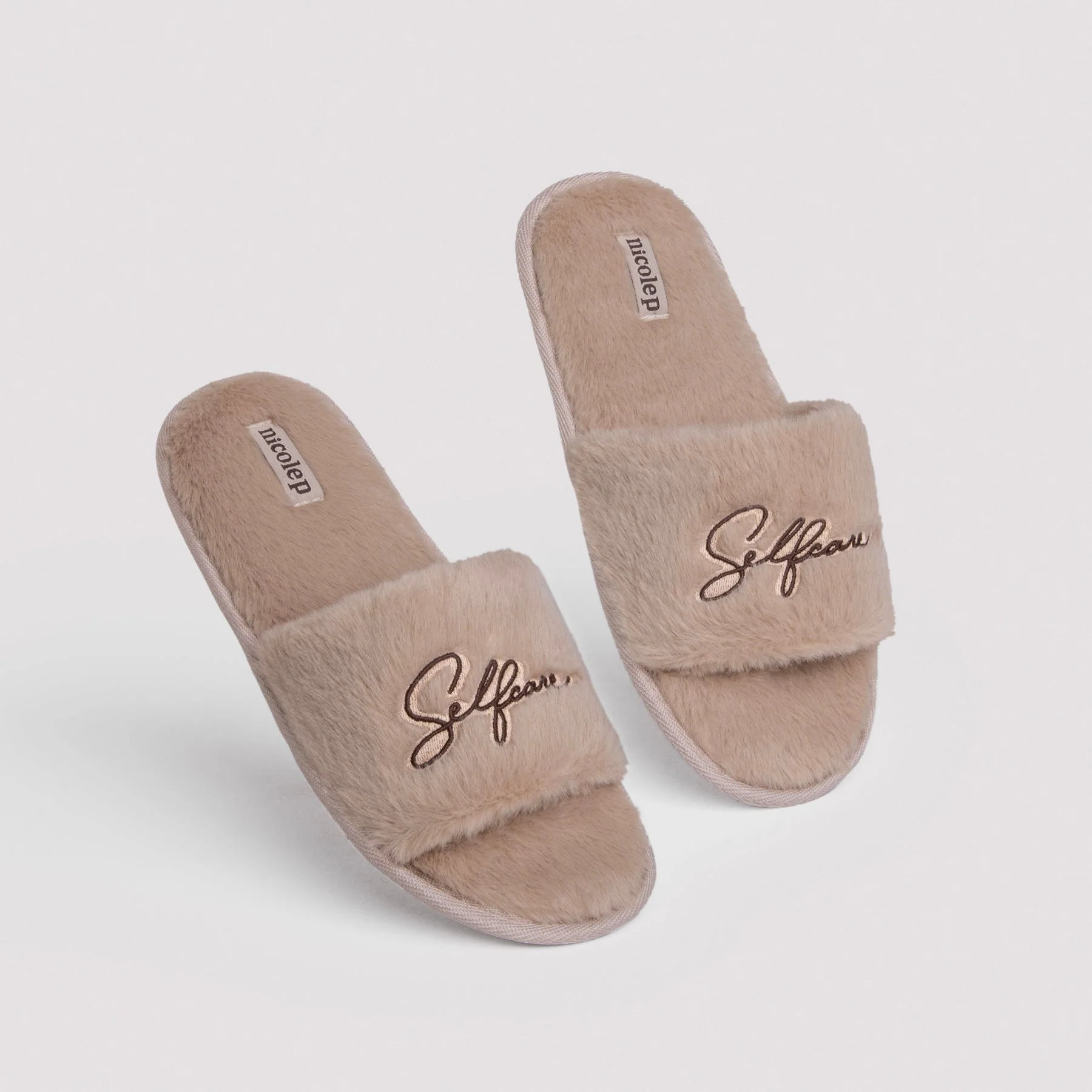 Fluffy Set Beige - Image 2