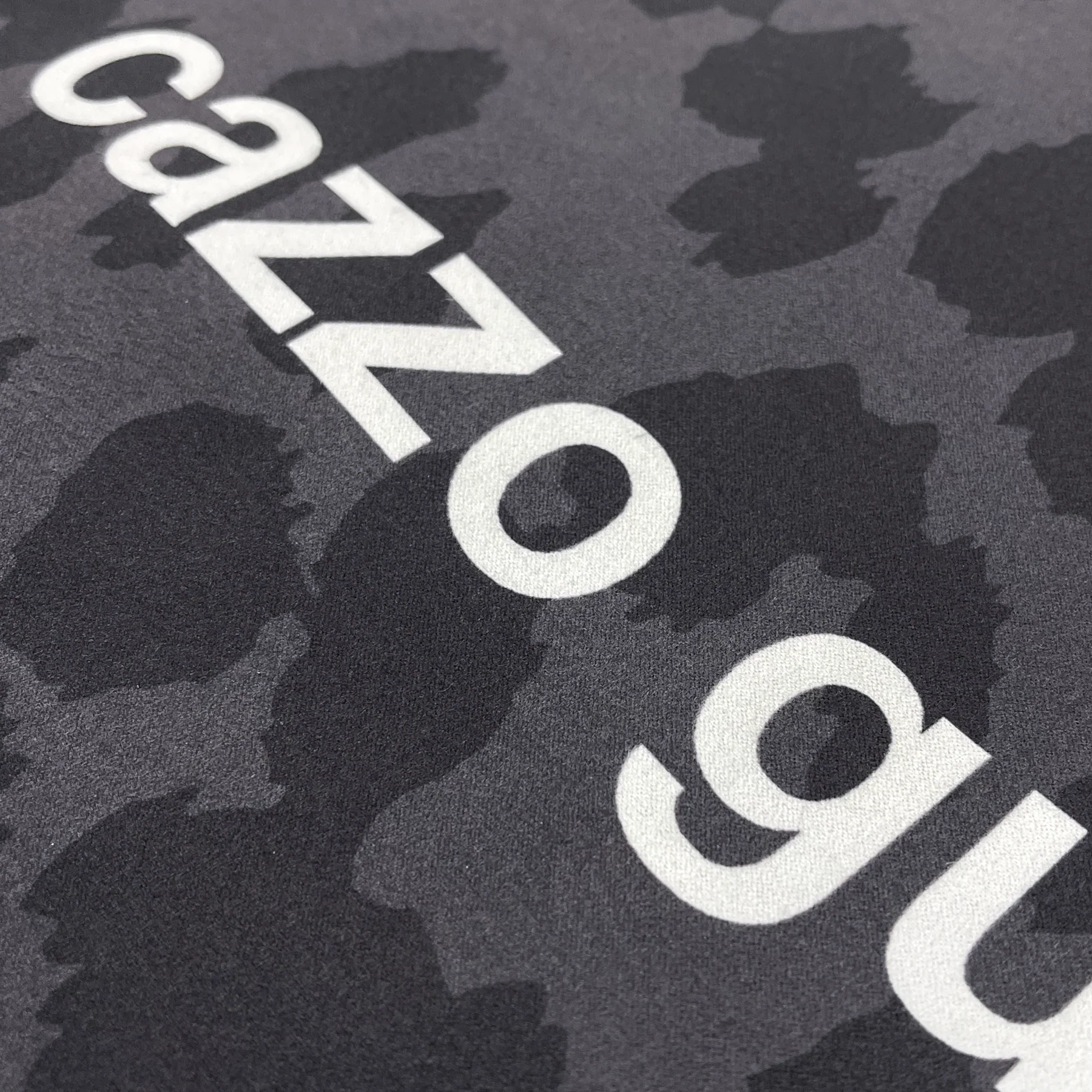 Gym Towel - Caz*o Guardi - Image 5