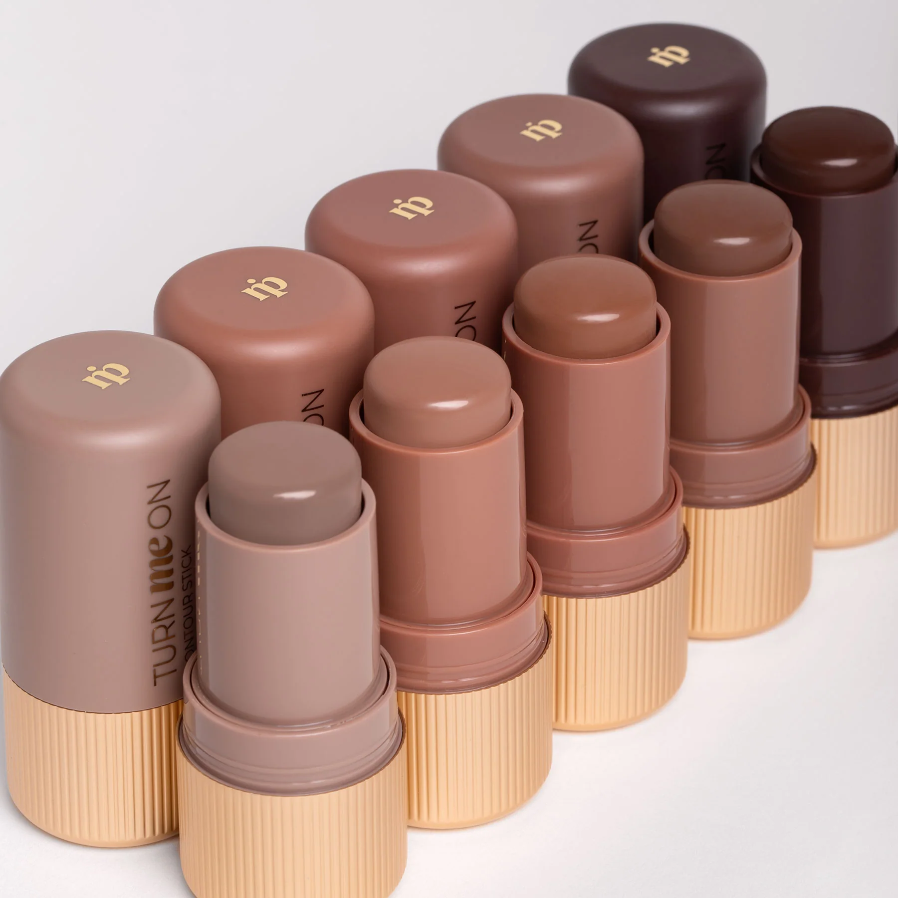 Turn Me On Contour Stick - 02 Sugar Teddy - Image 9